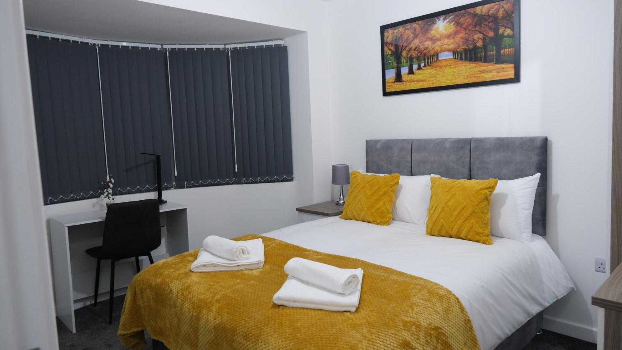 Modernized Three Bedroom House Near City Stadium, Attractions, City Centre - Sky N Netflix - Convenient Transport 曼彻斯特 外观 照片