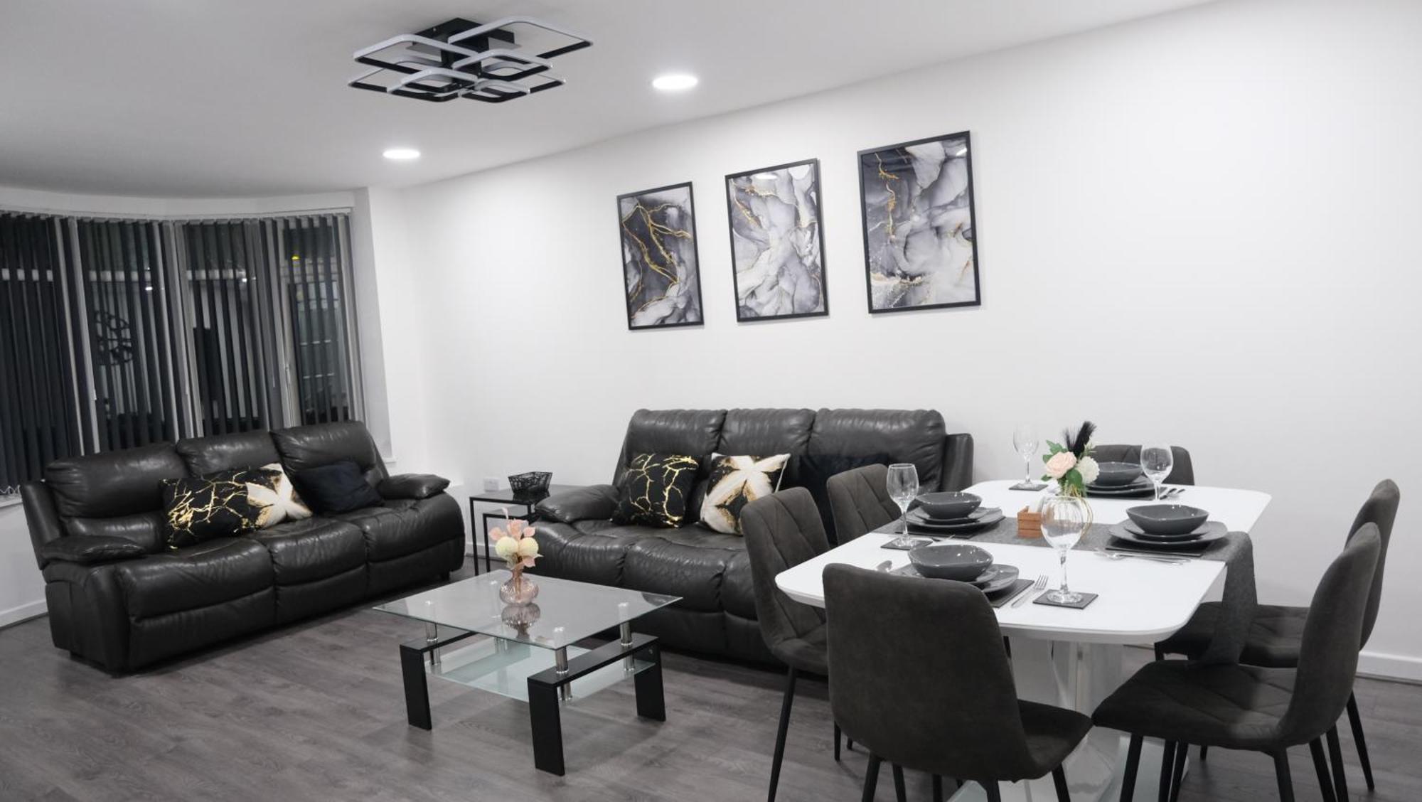 Modernized Three Bedroom House Near City Stadium, Attractions, City Centre - Sky N Netflix - Convenient Transport 曼彻斯特 外观 照片