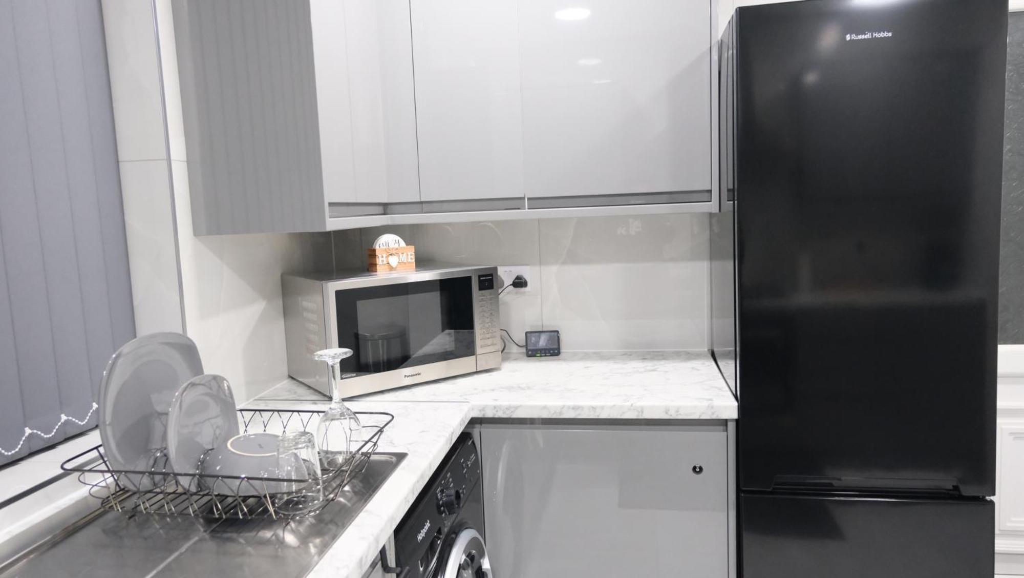 Modernized Three Bedroom House Near City Stadium, Attractions, City Centre - Sky N Netflix - Convenient Transport 曼彻斯特 外观 照片